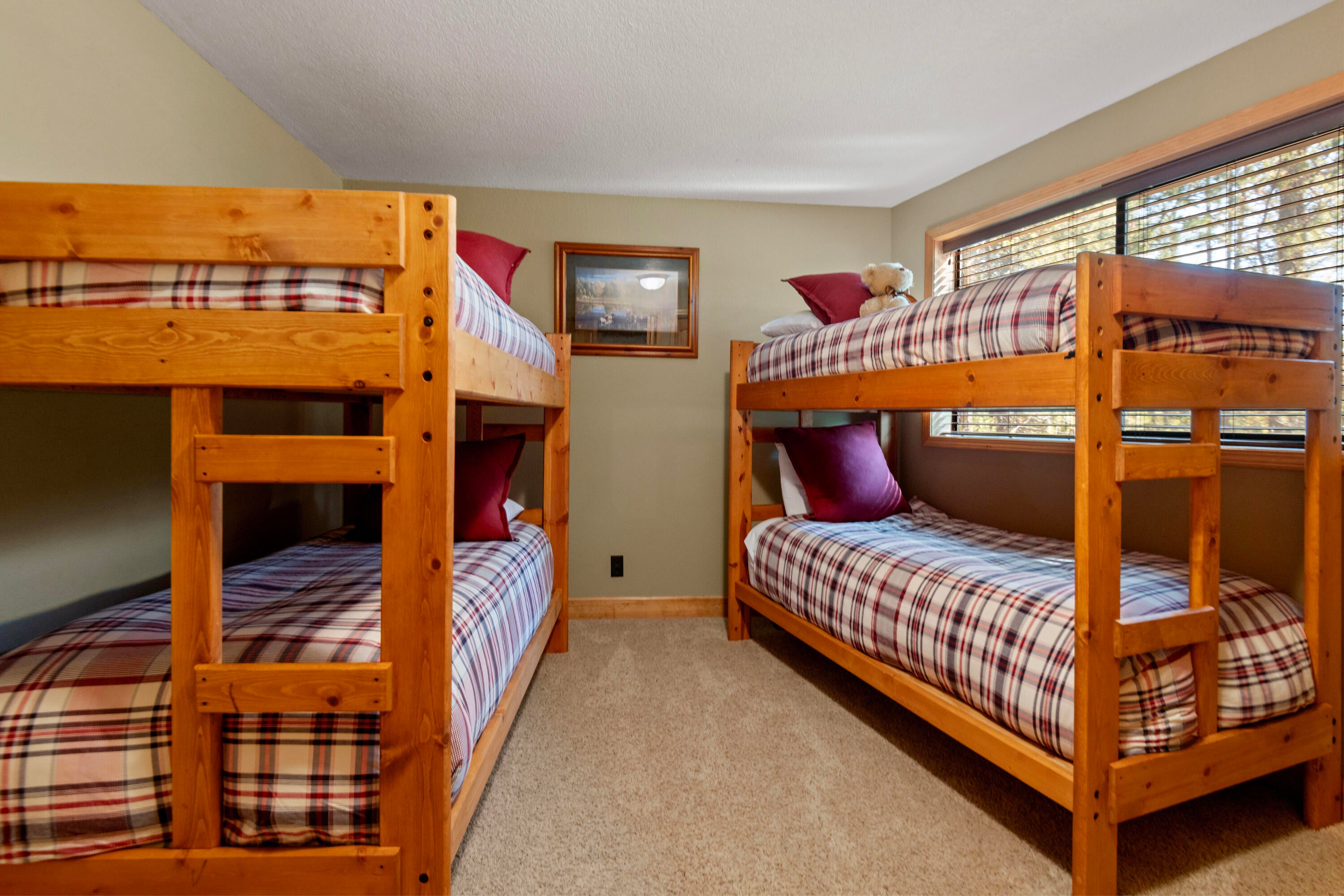 17905 Rhododendron Lane Sunriver, OR 97707 - Photo 27 of 39 43