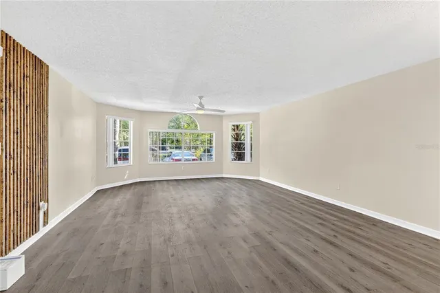 $179,900 | 2721 North Poinciana Boulevard, Unit 163, Kissimmee, FL 34746