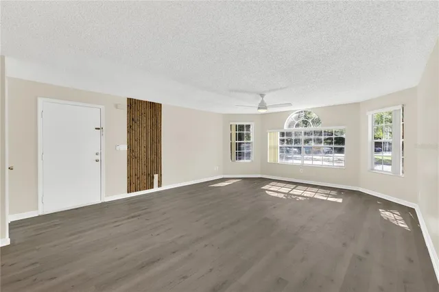 $179,900 | 2721 North Poinciana Boulevard, Unit 163, Kissimmee, FL 34746