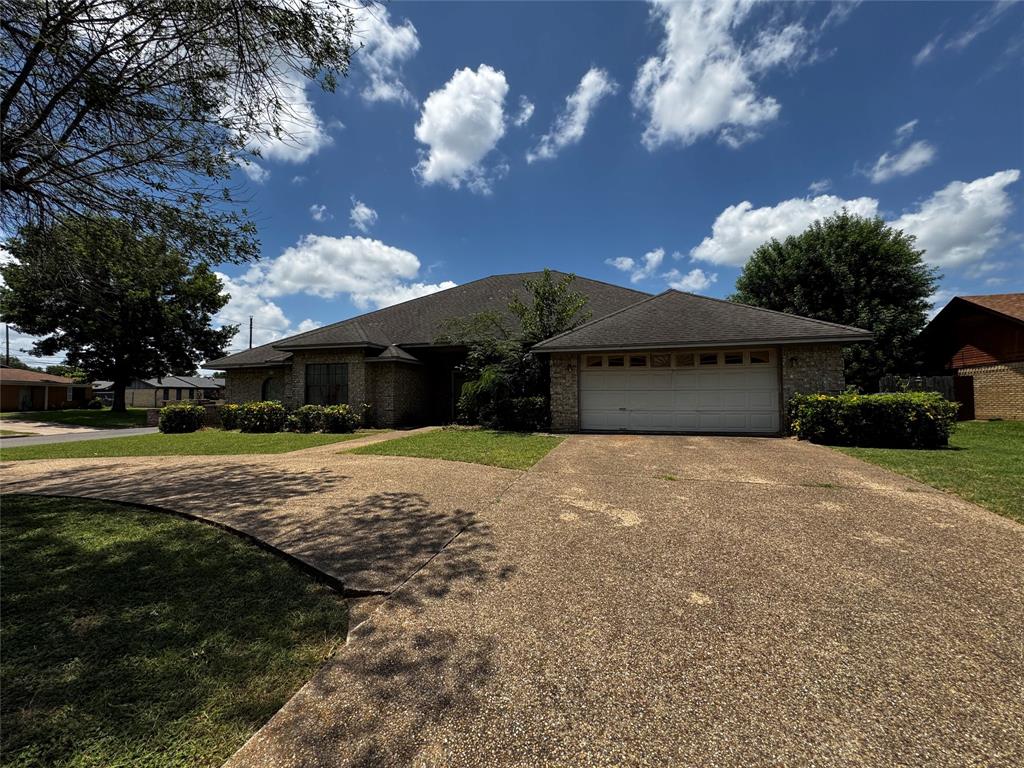 2000 Dan Rowe Street Waco, TX 76704 - Photo 2 of 21