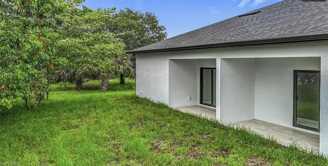 $1,950 | 316 Poplar Street, Lehigh Acres, FL 33974