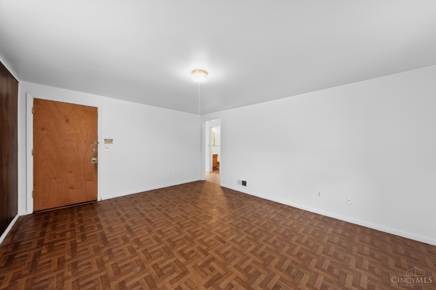 2505 Rack Court Cincinnati, OH 45239 - Photo 15 of 31
