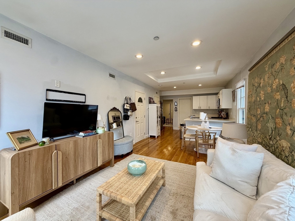 77 F Street, Unit 2 Boston, MA 02127 - Photo 5 of 13