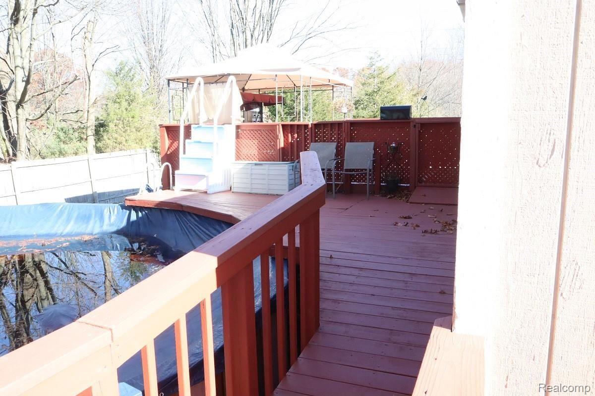 4175 Pinckney Road Howell, MI 48843 - Photo 12 of 23 IMG_2290.JPG