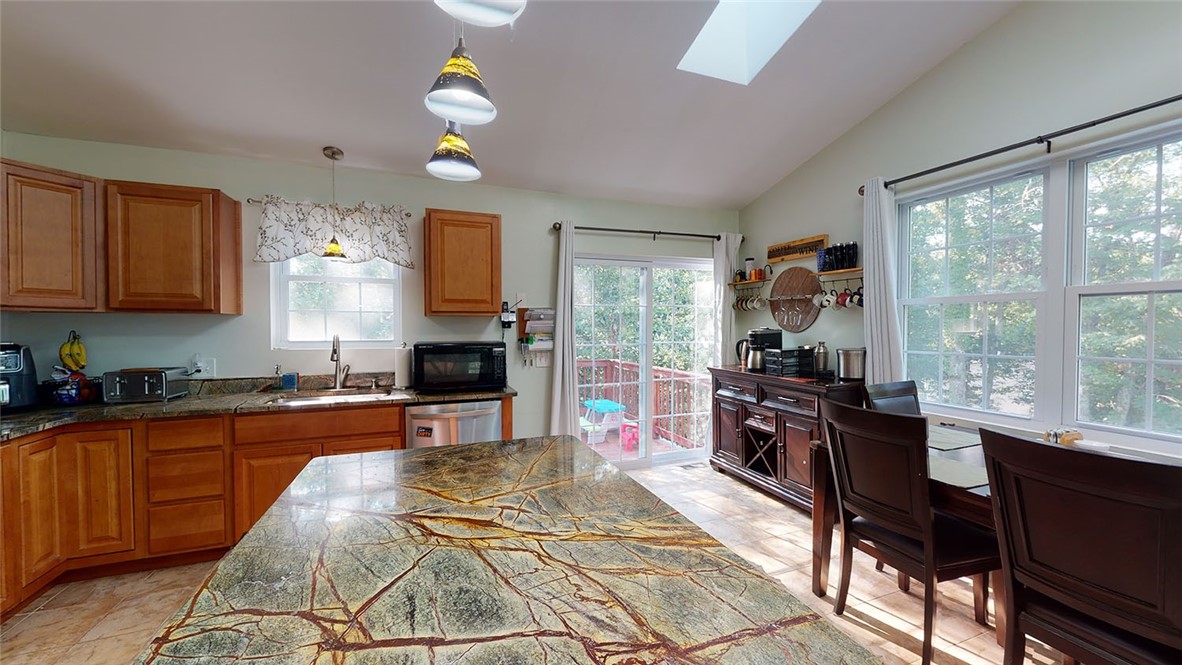 114 Canonchet Road Hopkinton, RI 02832 - Photo 8 of 32