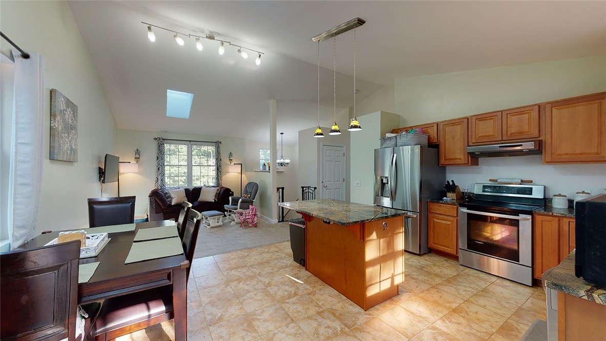 114 Canonchet Road Hopkinton, RI 02832 - Photo 9 of 32