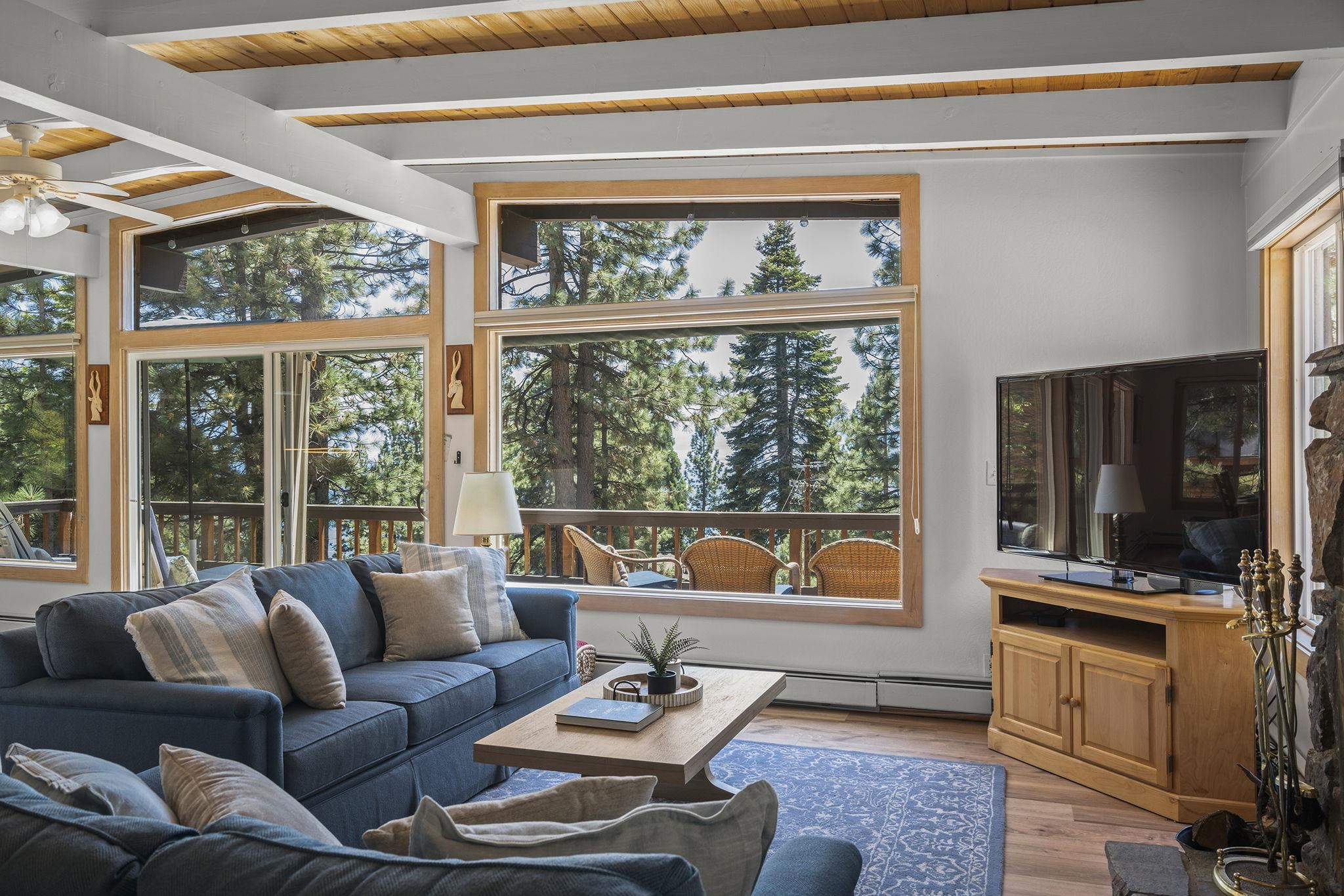 20 Observation Drive Tahoe City, CA 96145 - Photo 5 of 28 a living room with furniture and a flat screen tv