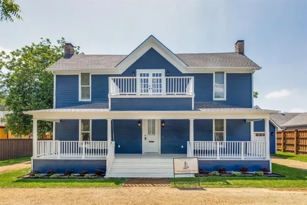 $4,500 | 608 South Dooley Street, Grapevine, TX 76051