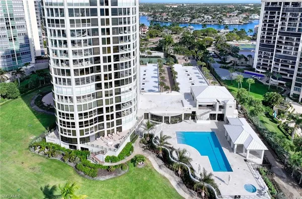 $9,925,000 | 4601 Gulf Shore Boulevard North, Unit 2, Naples, FL 34103