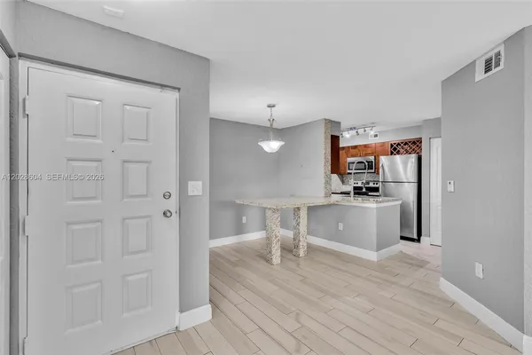 $1,995 | 2851 North Oakland Forest Drive, Unit 111, Oakland Park, FL 33309