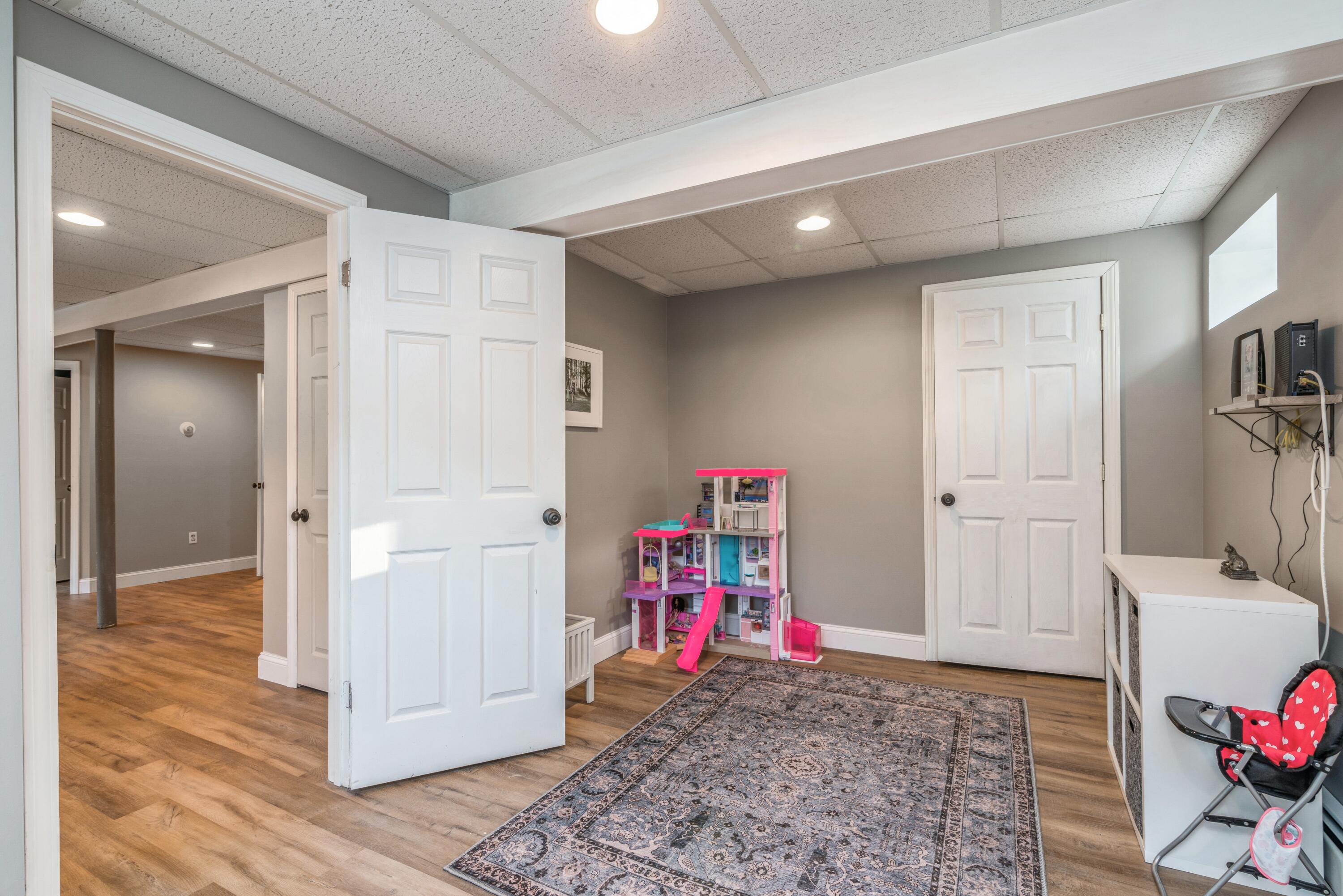 185 Vickery Road Auburn, ME 04210 - Photo 17 of 31 28_185VickeryRd_2029_HiRes