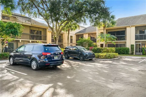$218,000 | 9450 Meadowood Drive, Unit 202, Fort Pierce, FL 34951