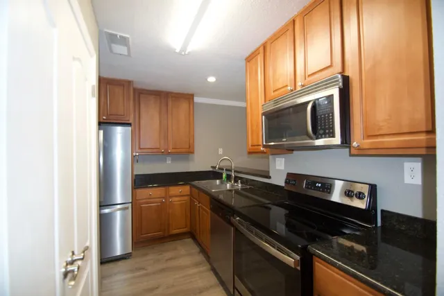 $229,000 | 7178 North Fruit Avenue, Unit 108, Fresno, CA 93711