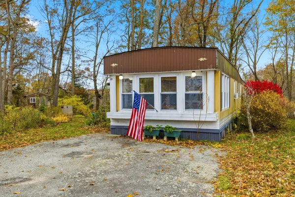 $99,500 | 28 Golden Spur, Stonington, CT 06378
