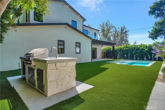 $18,000 | 5149 Beeman Avenue, Valley Village, CA 91607