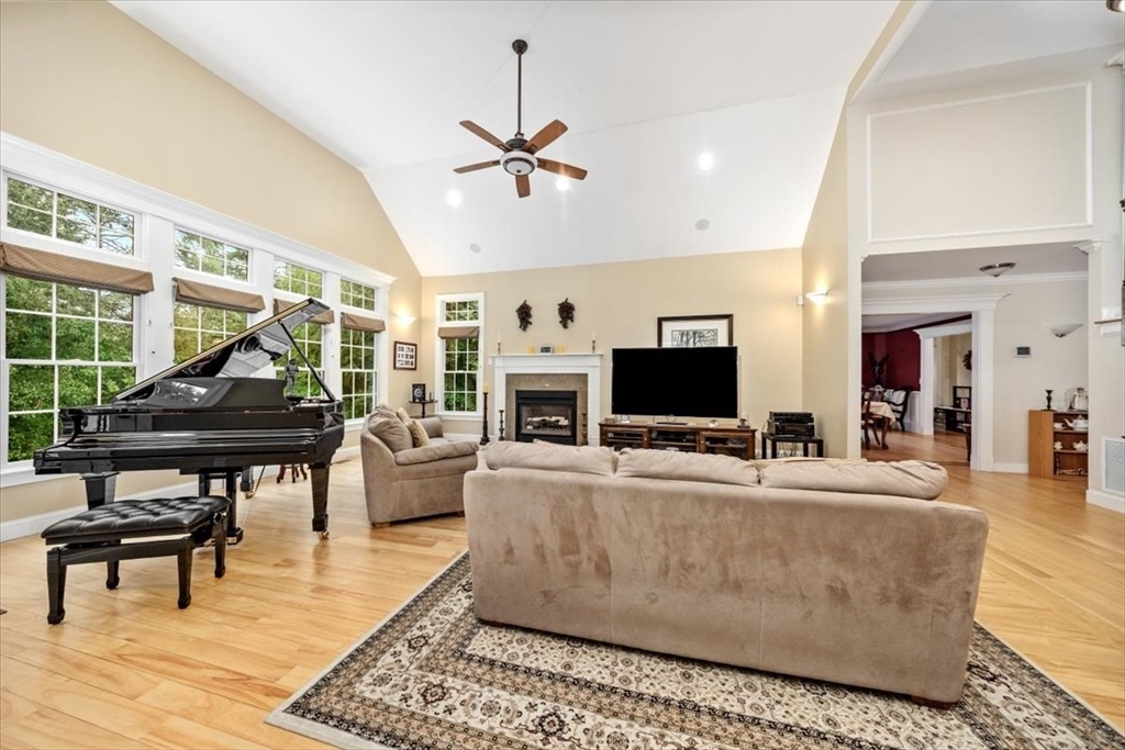 44 Stone Meadow Lane Hanover, MA 02339 - Photo 7 of 42