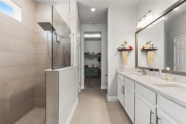 $440,000 | 5607 Del Coronado Drive, Apollo Beach, FL 33572