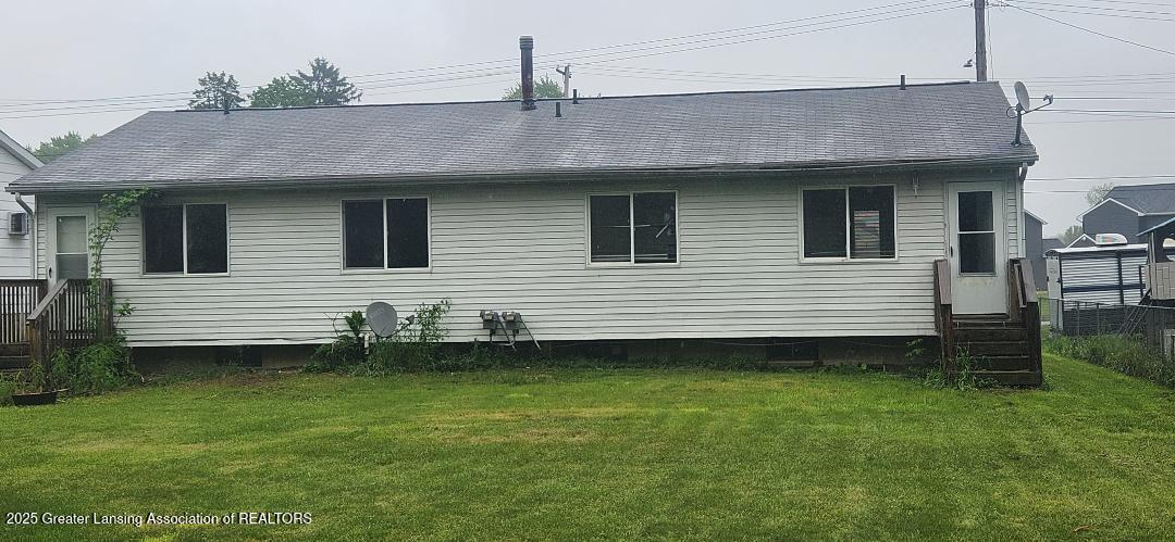 6622 North Aurelius Road Lansing, MI 48911 - Photo 3 of 32 6624 back view