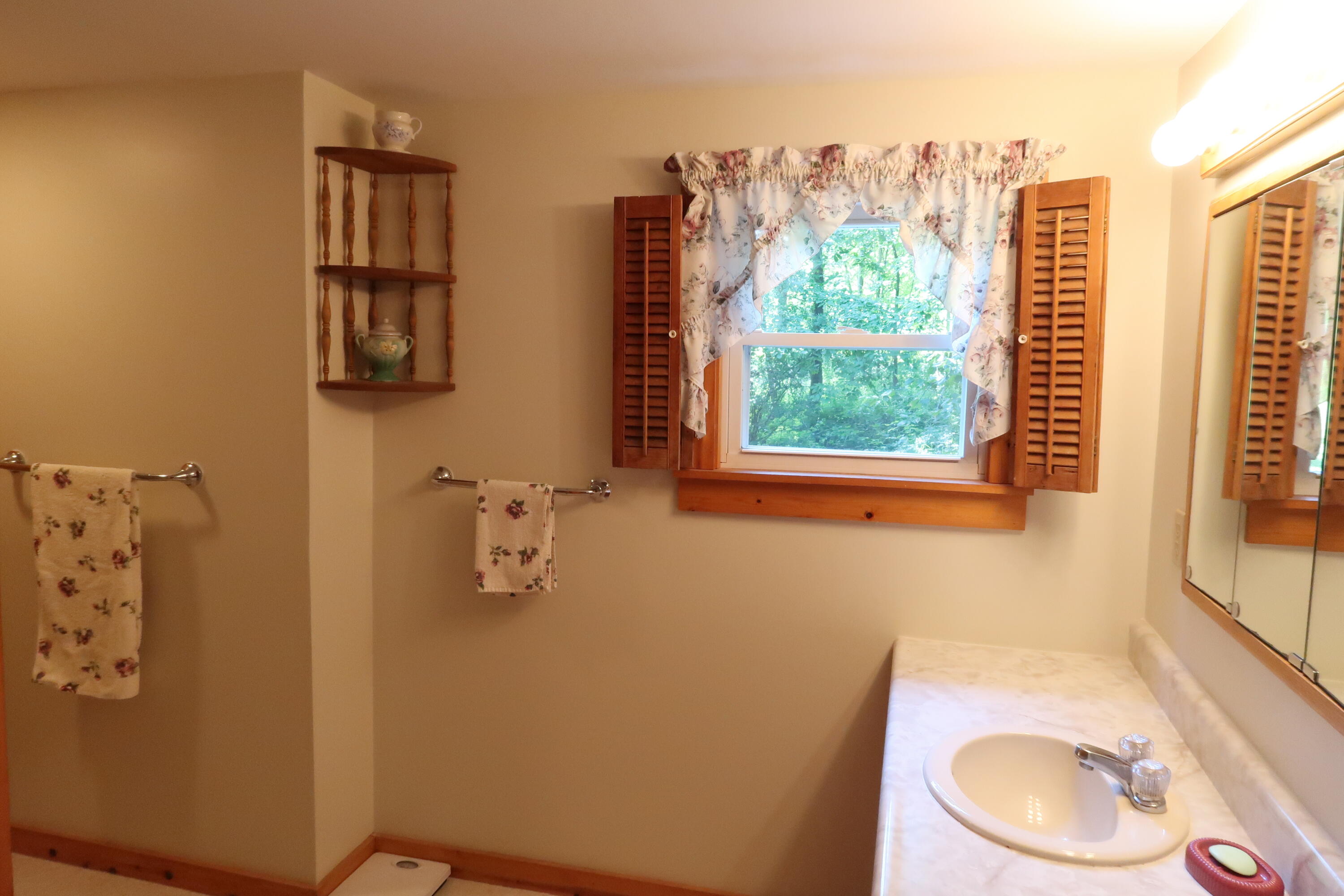 75 Main Street Readfield, ME 04355 - Photo 14 of 33 IMG_0556