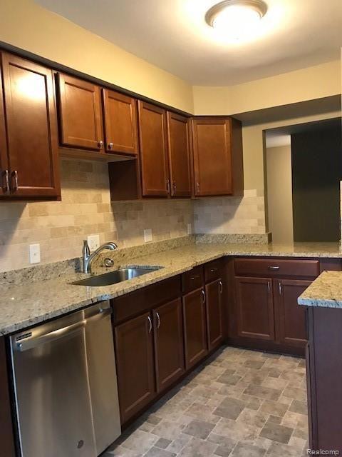 8401 18 18 Mile Road, Unit 27C Sterling Heights, MI 48313 - Photo 3 of 35
