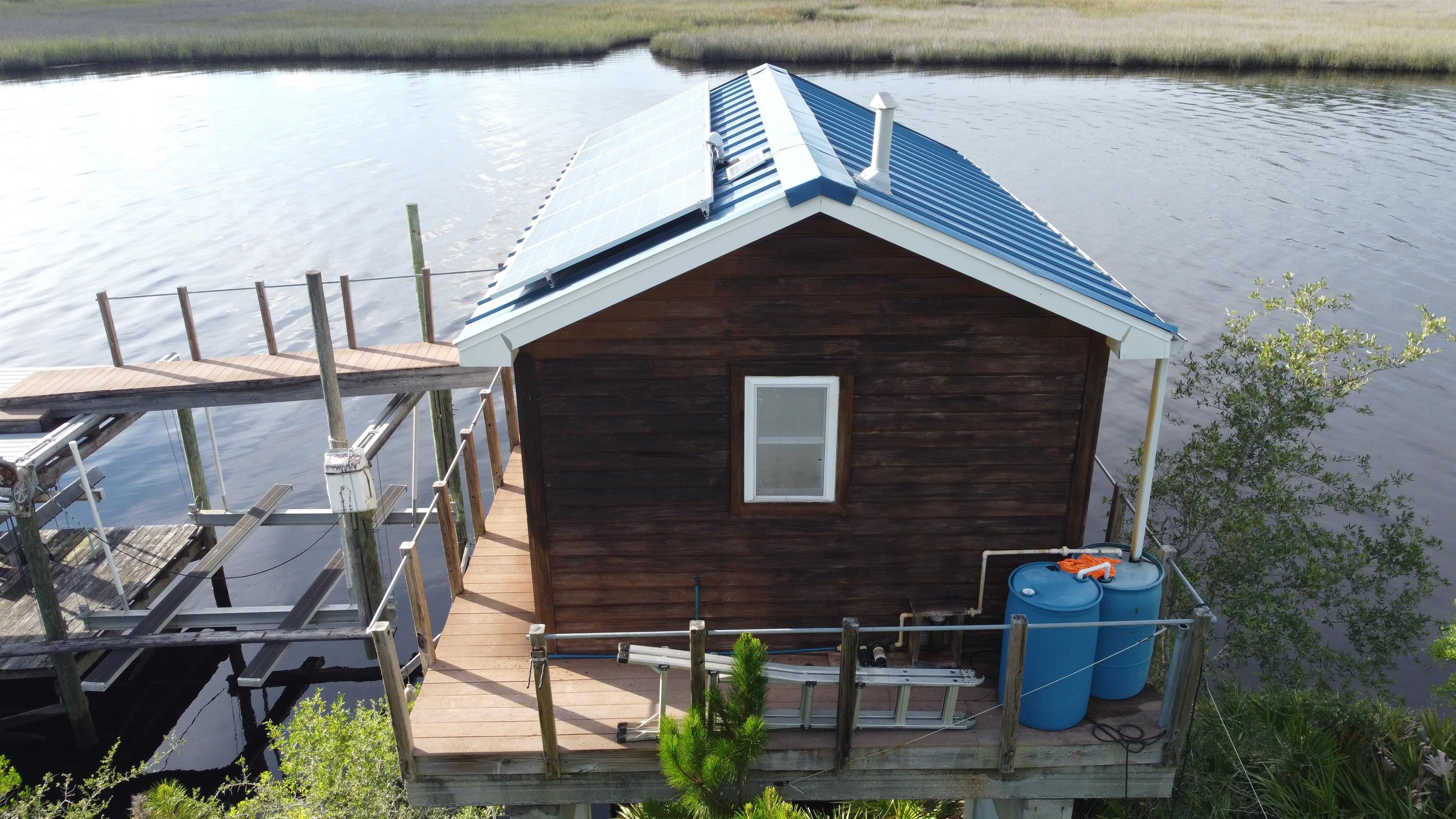 709 Mill Road Carrabelle, FL 32322 - Photo 10 of 33 Gallery Image 10