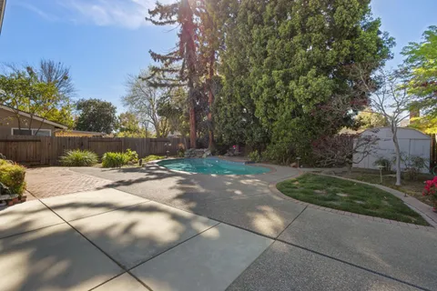 $595,000 | 58 Rambleoak Circle, Sacramento, CA 95831