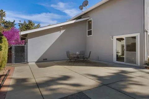 $595,000 | 58 Rambleoak Circle, Sacramento, CA 95831