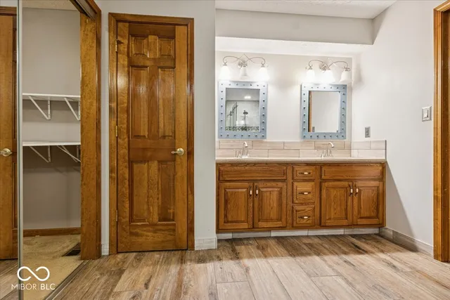 $425,000 | 636 Bakeway Circle, Indianapolis, IN 46231