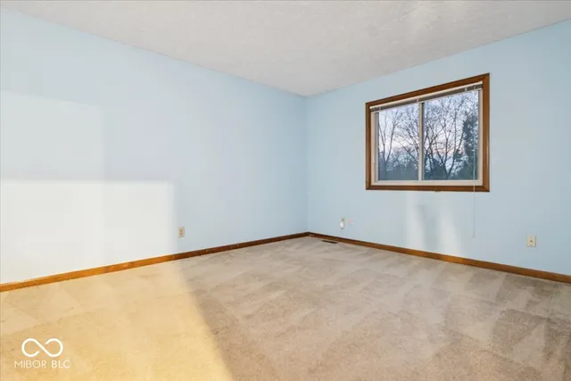 $425,000 | 636 Bakeway Circle, Indianapolis, IN 46231