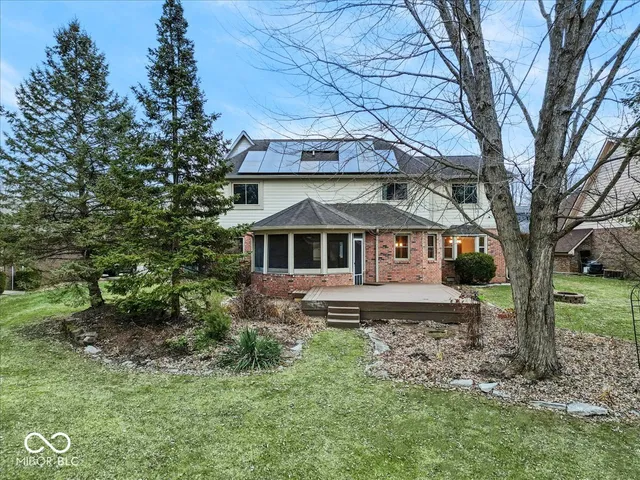 $425,000 | 636 Bakeway Circle, Indianapolis, IN 46231