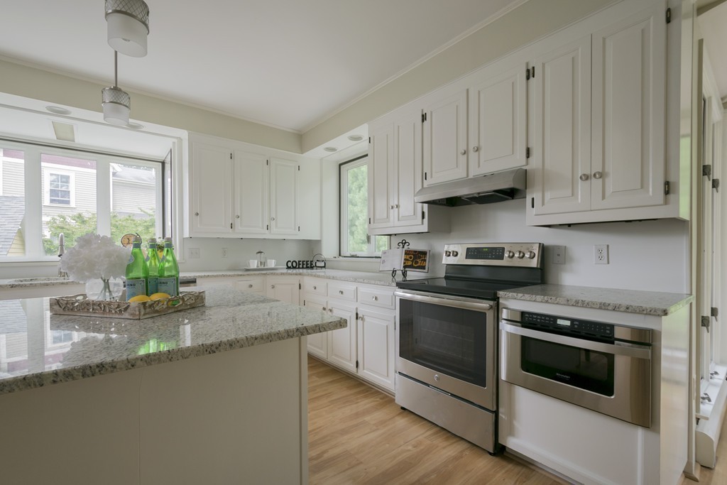 20 Clarke Street Lexington, MA 02421 - Photo 8 of 30 Gallery Image 8