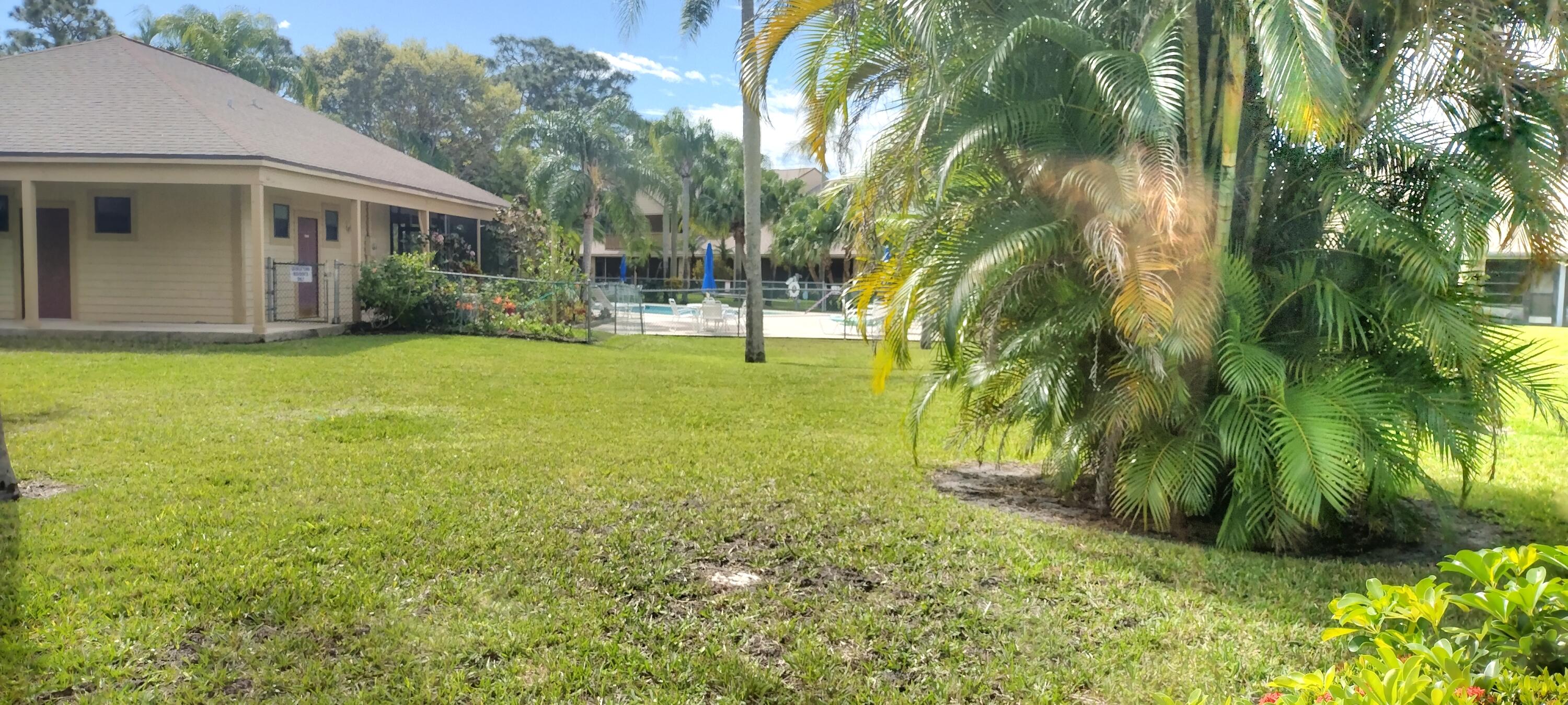 6115 Southeast Georgetown Place, Unit 1006 Hobe Sound, FL 33455 - Photo 45 of 68 pool