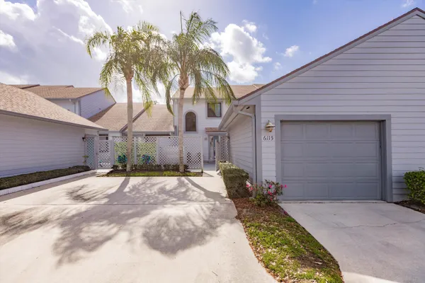 $415,000 | 6115 Southeast Georgetown Place, Unit 1006, Hobe Sound, FL 33455