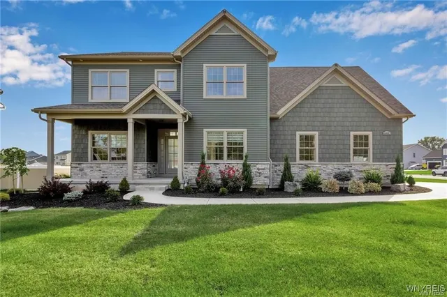 $779,900 | 6401 Ward Road, Wheatfield, NY 14132