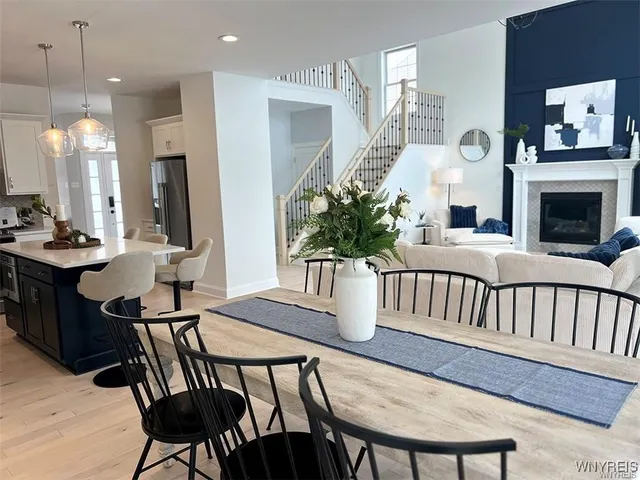 $779,900 | 6401 Ward Road, Wheatfield, NY 14132