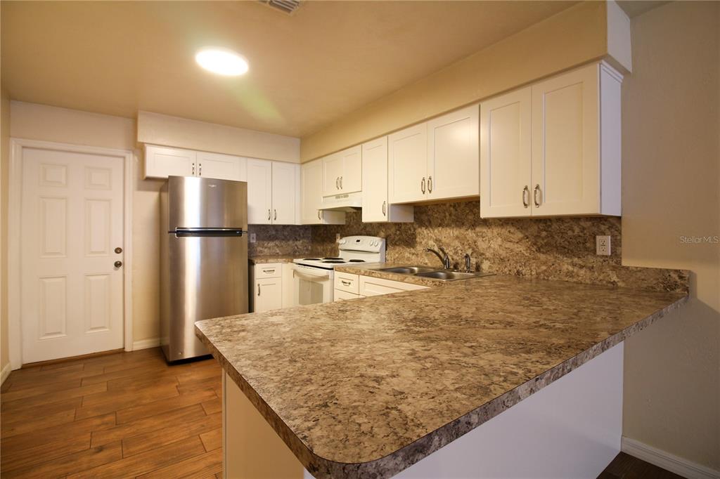 5812 Stokes Road Lakeland, FL 33812 - Photo 7 of 19