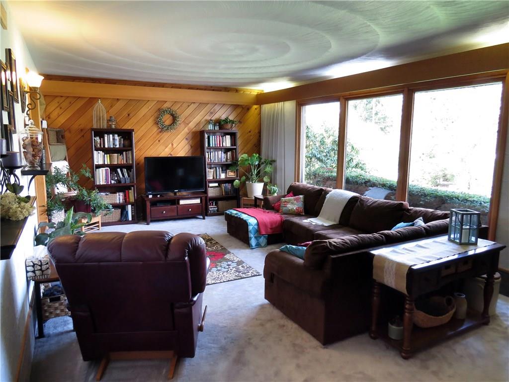 110 Mottern Road Chicora, PA 16025 - Photo 3 of 25 Gallery Image 3