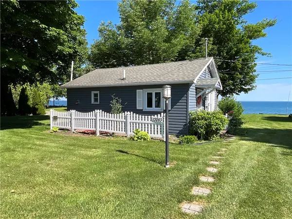 $279,900 | 13283 Lakeside Park Road, Carlton, NY 14571