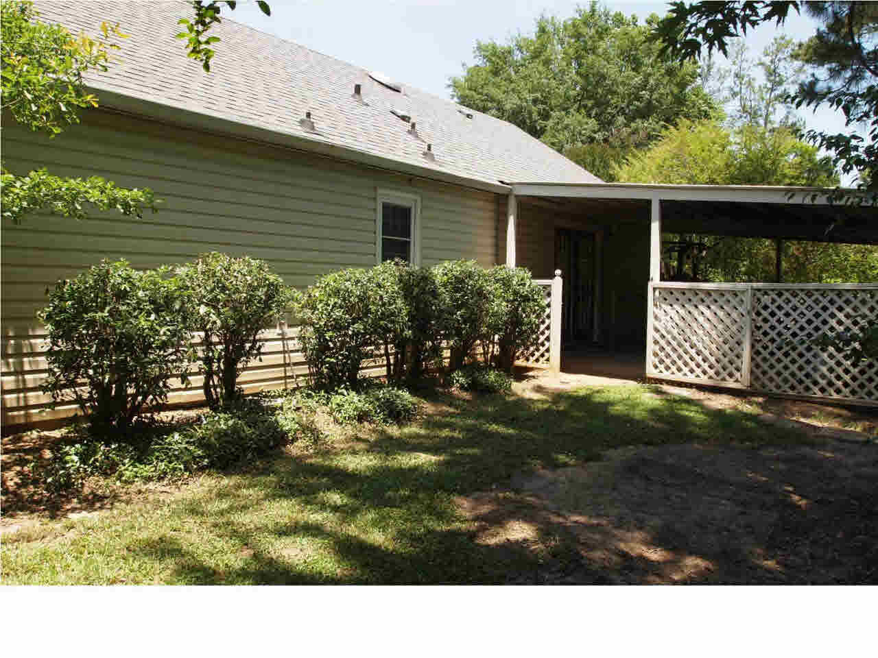 64 Springridge Circle Jackson, MS 39211 - Photo 25 of 25 Private backyard with covered patio