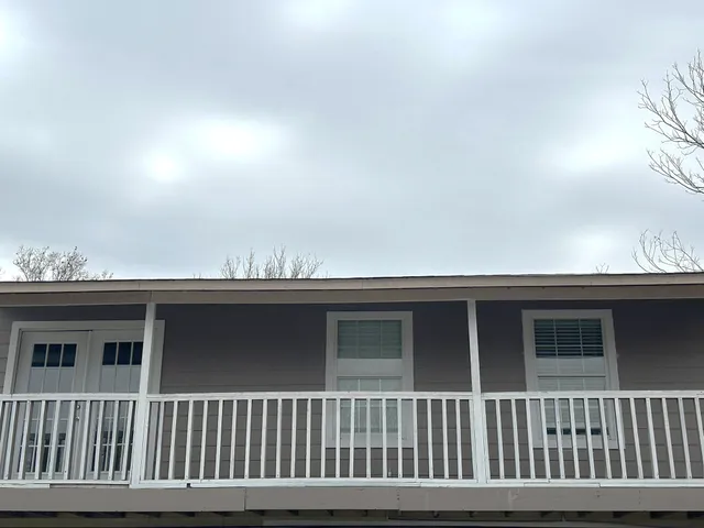 $1,650 | 309 South 3rd Street, Unit B, Highlands, TX 77562