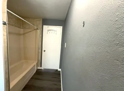 $1,650 | 309 South 3rd Street, Unit B, Highlands, TX 77562