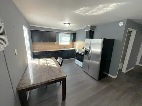 $1,650 | 309 South 3rd Street, Unit B, Highlands, TX 77562