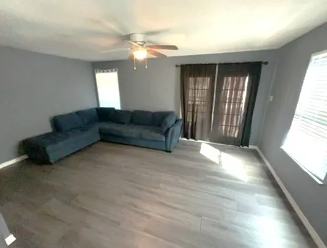 $1,650 | 309 South 3rd Street, Unit B, Highlands, TX 77562