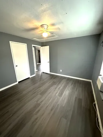 $1,650 | 309 South 3rd Street, Unit B, Highlands, TX 77562