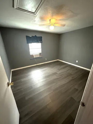 $1,650 | 309 South 3rd Street, Unit B, Highlands, TX 77562