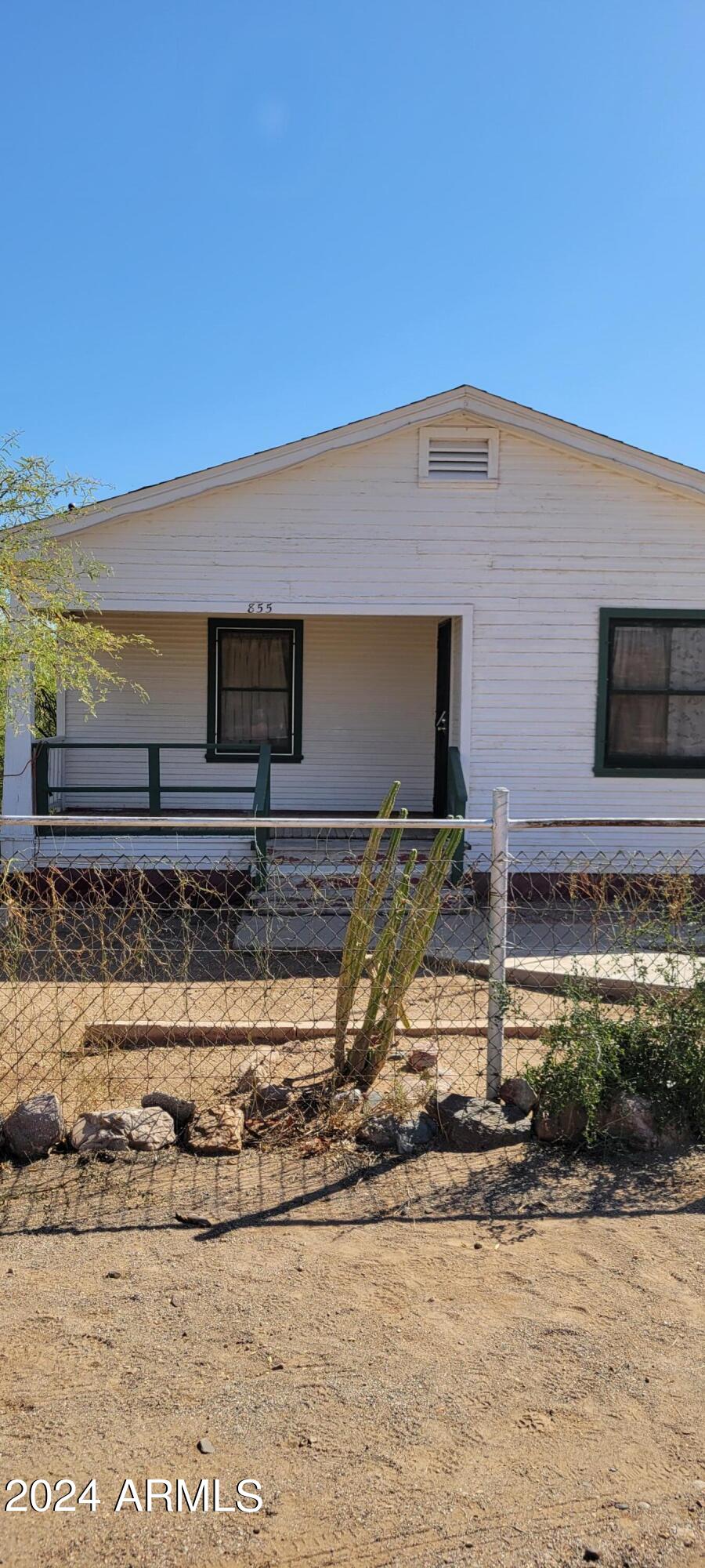 855 Main Street Superior, AZ 85173 - Photo 3 of 20 20241002_140632 (1)