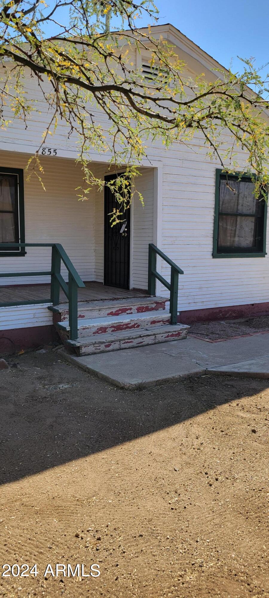 855 Main Street Superior, AZ 85173 - Photo 4 of 20 20241002_140759 (1)