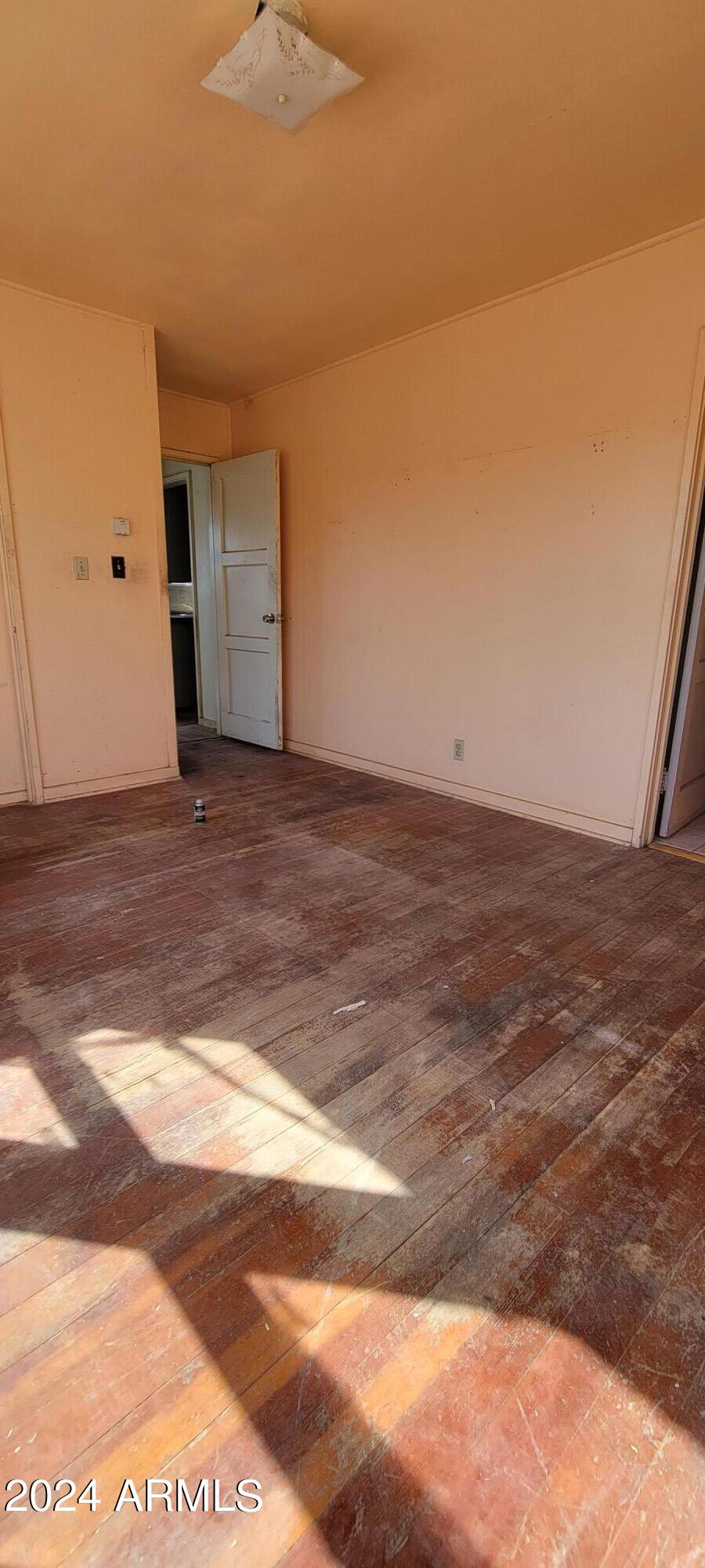 855 Main Street Superior, AZ 85173 - Photo 7 of 20 20241002_141025