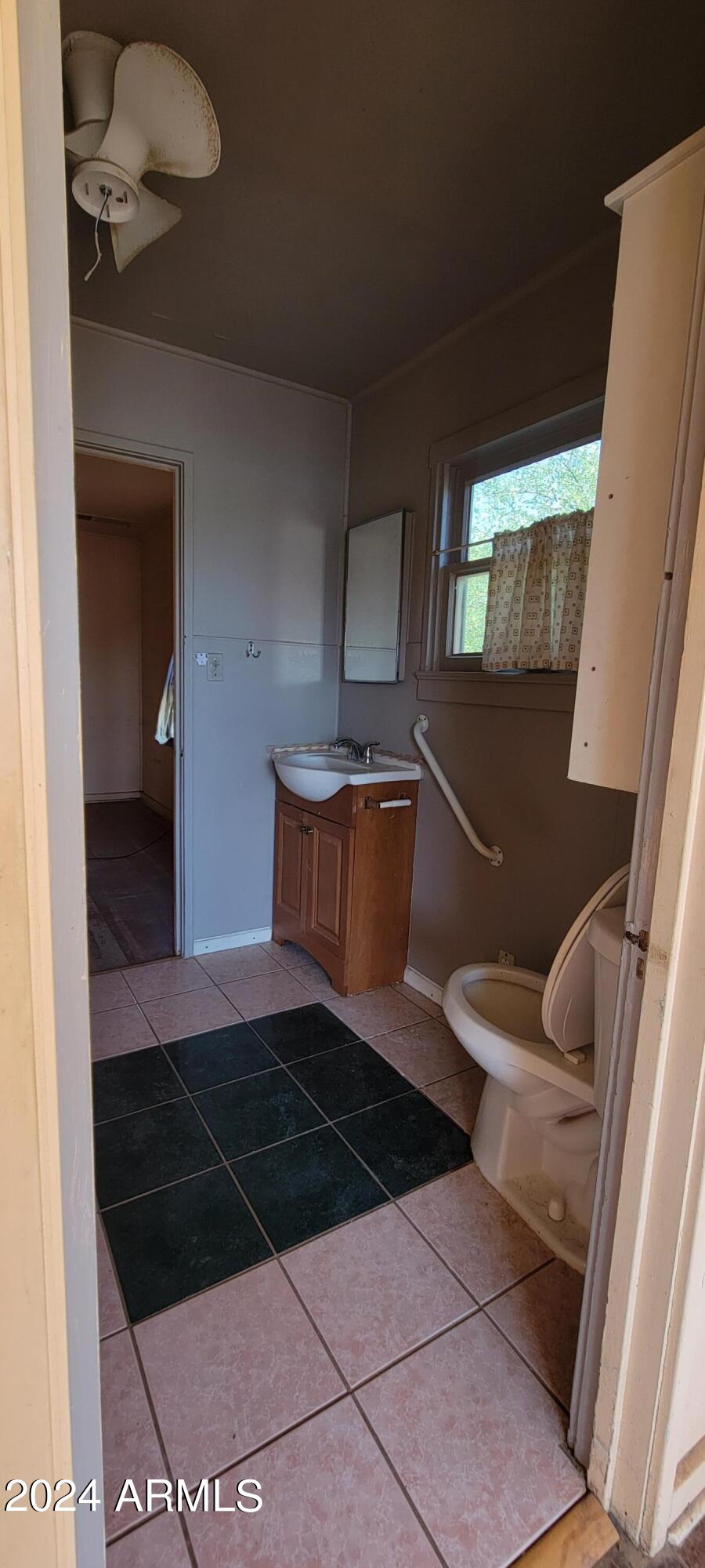 855 Main Street Superior, AZ 85173 - Photo 10 of 20 20241002_141033