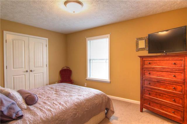 226 Crescent Road Murfreesboro, TN 37128 - Photo 9 of 12 A second bedroom also has a large closet.